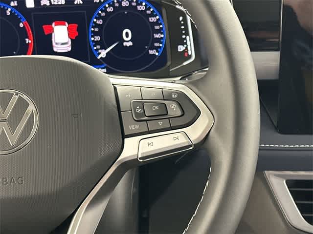 Thumbnail: 2025 Volkswagen Taos - 10