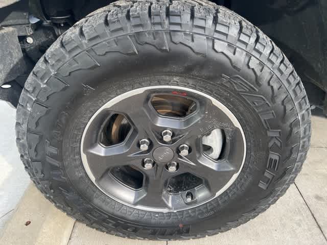 Thumbnail: 2022 Jeep Wrangler - 9