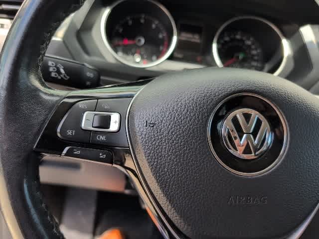 Thumbnail: 2018 Volkswagen Tiguan - 17