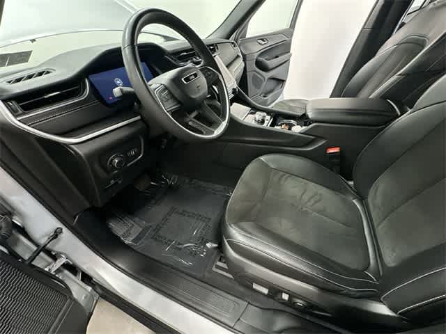 Thumbnail: 2023 Jeep Grand Cherokee - 17