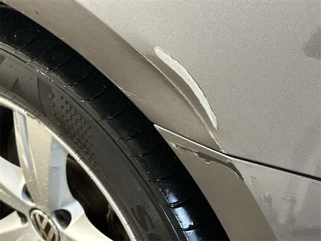 Thumbnail: 2012 Volkswagen Passat - 30