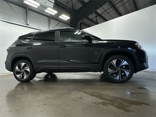 Thumbnail: 2025 Volkswagen Taos - 3