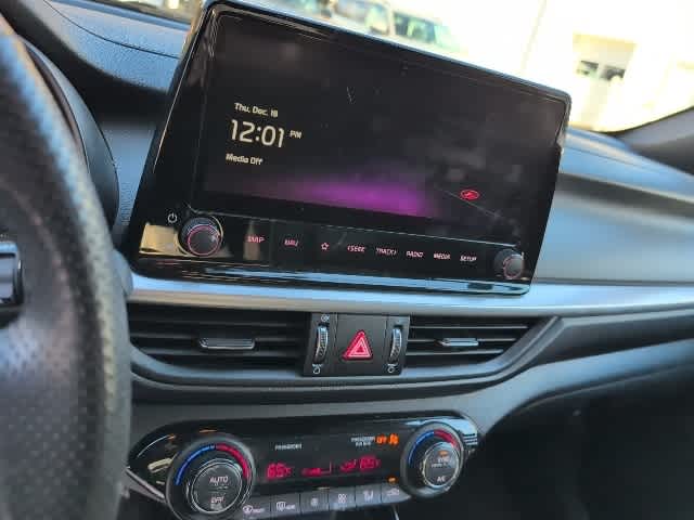 Thumbnail: 2023 Kia Forte - 14