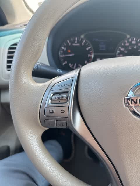 Thumbnail: 2014 Nissan Altima - 16