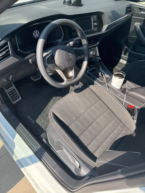 Thumbnail: 2023 Volkswagen Jetta - 10