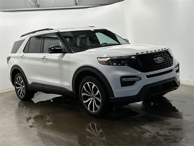 Thumbnail: 2020 Ford Explorer - 32