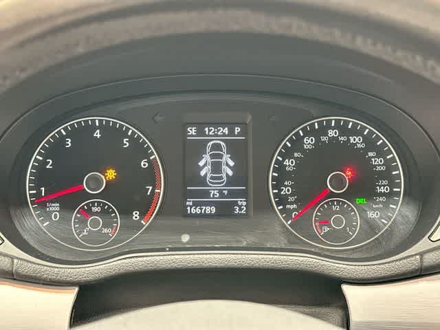 Thumbnail: 2013 Volkswagen Passat - 7