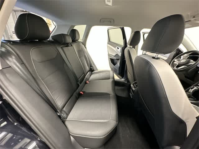 Thumbnail: 2025 Volkswagen Taos - 22