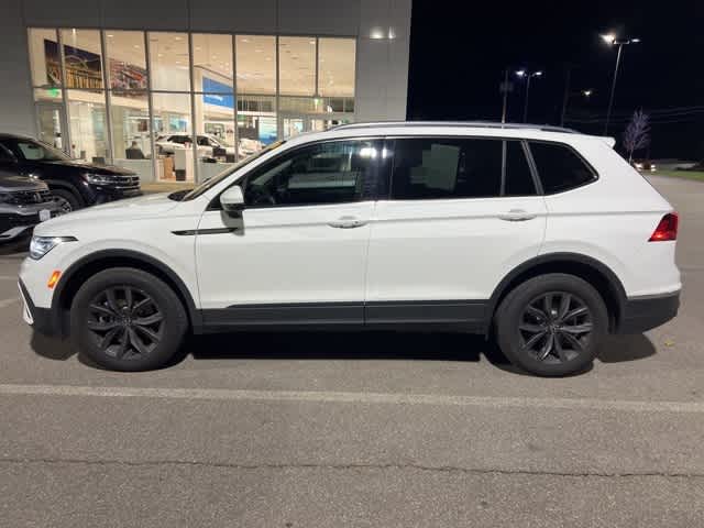 Thumbnail: 2022 Volkswagen Tiguan - 2