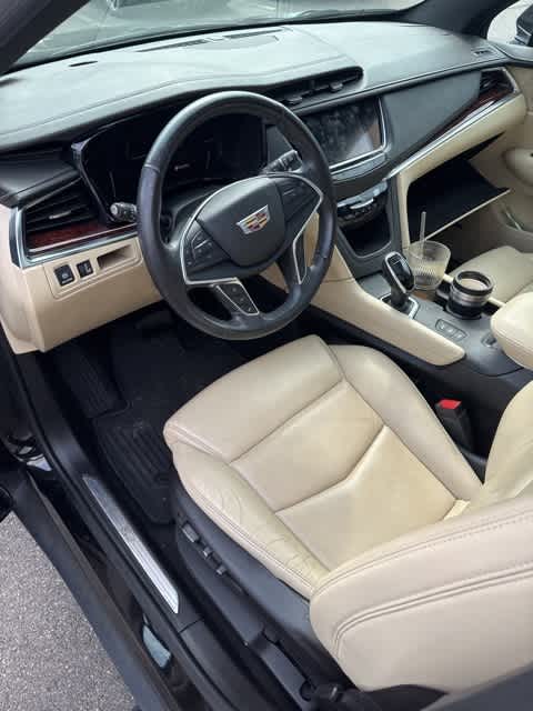 Thumbnail: 2018 Cadillac XT5 - 10