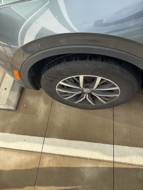 Thumbnail: 2021 Volkswagen Tiguan - 9