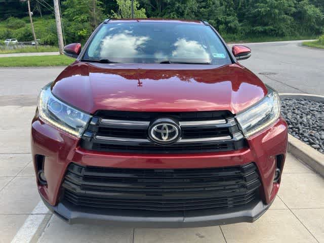 Thumbnail: 2019 Toyota Highlander - 8