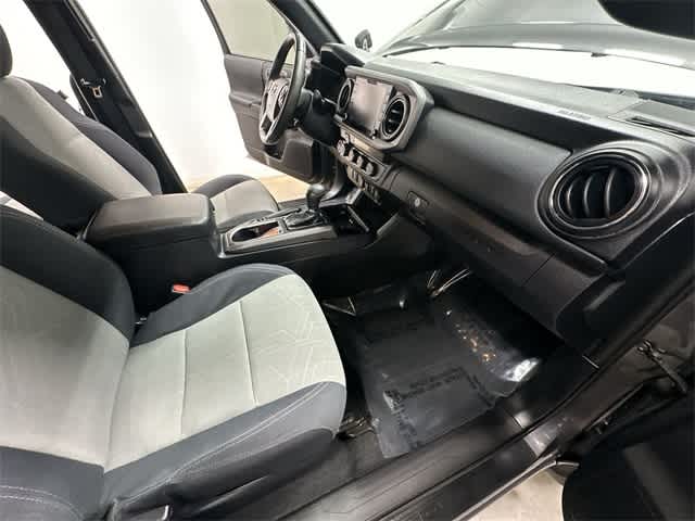 Thumbnail: 2021 Toyota Tacoma - 20