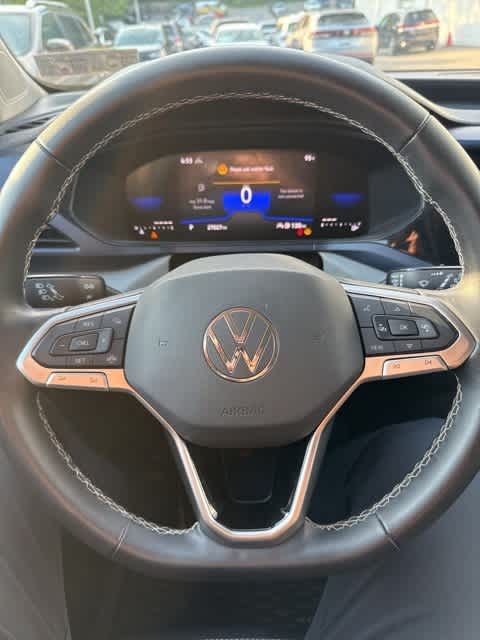 Thumbnail: 2022 Volkswagen Taos - 12