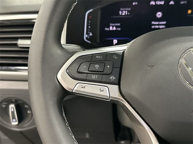 Thumbnail: 2023 Volkswagen Atlas - 9