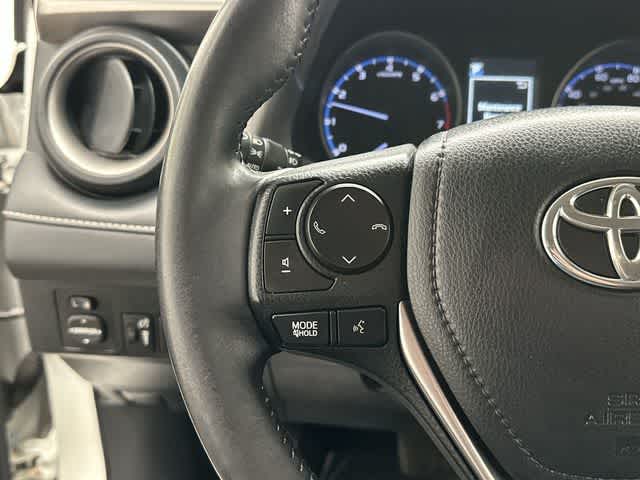 Thumbnail: 2018 Toyota RAV4 - 9