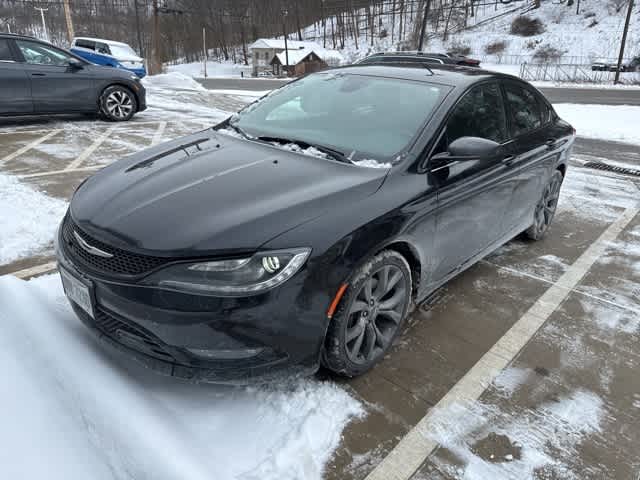 2015 Chrysler 200 S -
                  Moon Township, PA