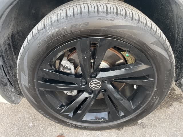 Thumbnail: 2024 Volkswagen Tiguan - 9