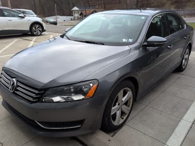 2012 Volkswagen Passat SE -
                  Moon Township, PA