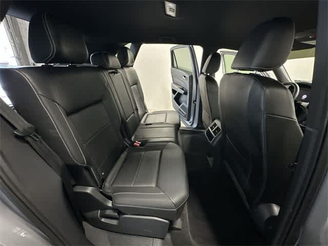 Thumbnail: 2022 Volkswagen Atlas - 24