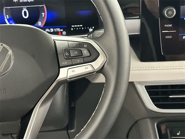 Thumbnail: 2025 Volkswagen Taos - 10