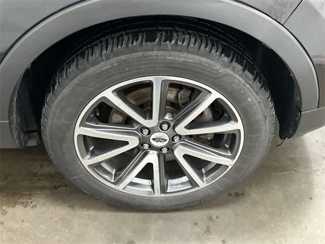 Thumbnail: 2015 Ford Explorer - 5