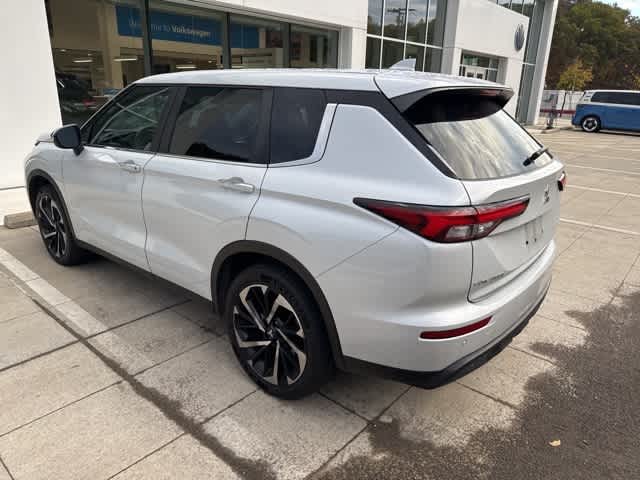 Thumbnail: 2022 Mitsubishi Outlander - 8