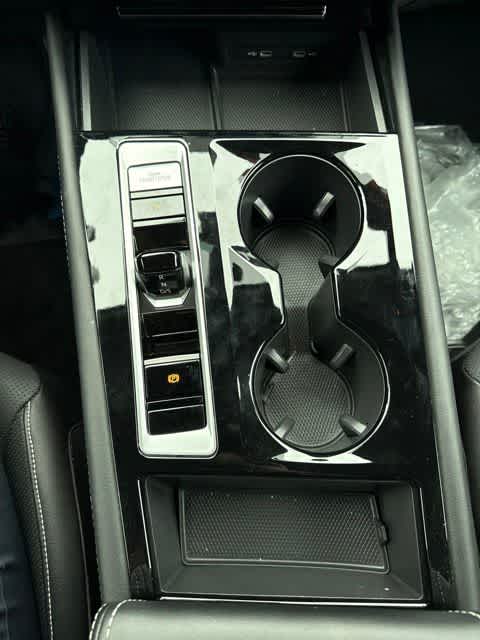 Thumbnail: 2024 Volkswagen Atlas - 21