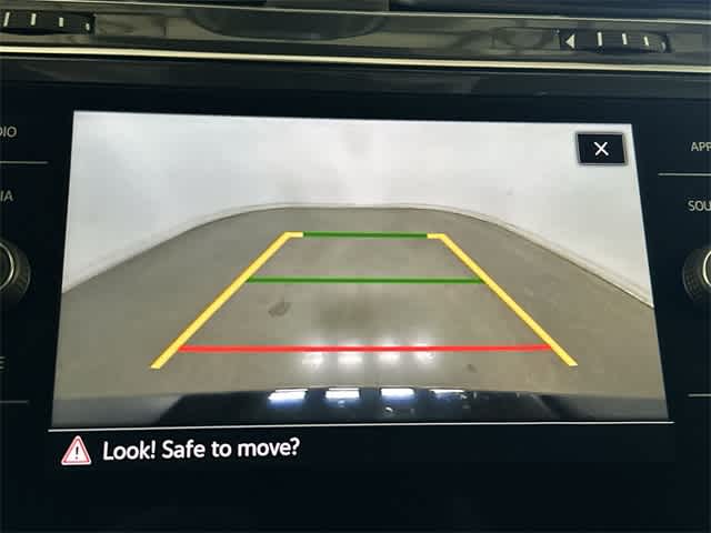 Thumbnail: 2022 Volkswagen Tiguan - 13