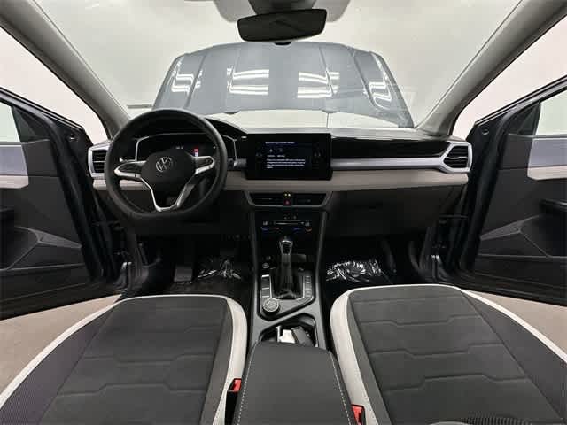 Thumbnail: 2025 Volkswagen Taos - 20