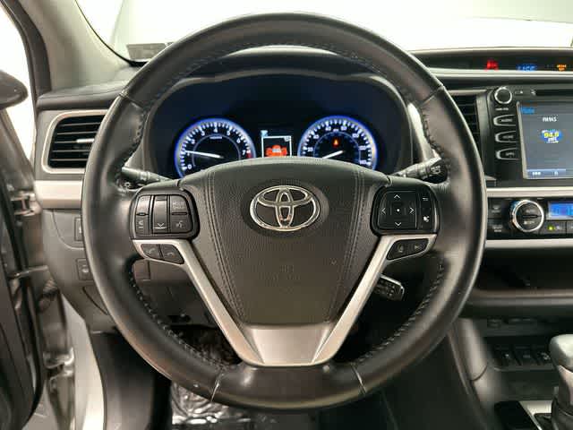 Thumbnail: 2017 Toyota Highlander - 8