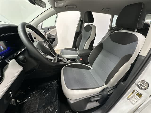 Thumbnail: 2025 Volkswagen Taos - 16