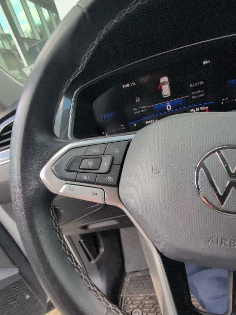 Thumbnail: 2023 Volkswagen Tiguan - 17