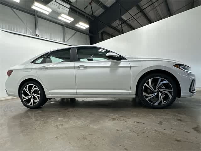 Thumbnail: 2026 Volkswagen Jetta - 3