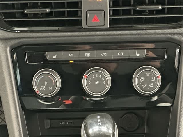 Thumbnail: 2025 Volkswagen Taos - 14