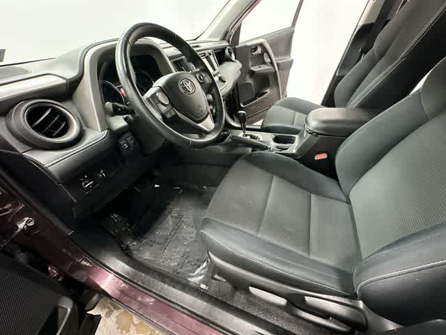 Thumbnail: 2016 Toyota RAV4 - 15