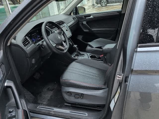 Thumbnail: 2024 Volkswagen Tiguan - 12