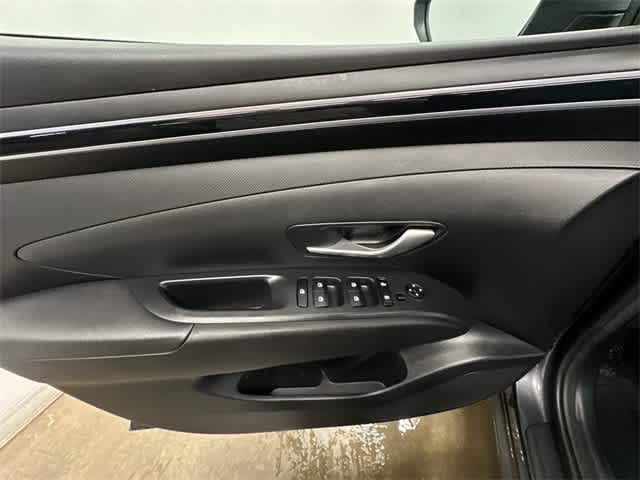 Thumbnail: 2022 Hyundai Tucson - 17