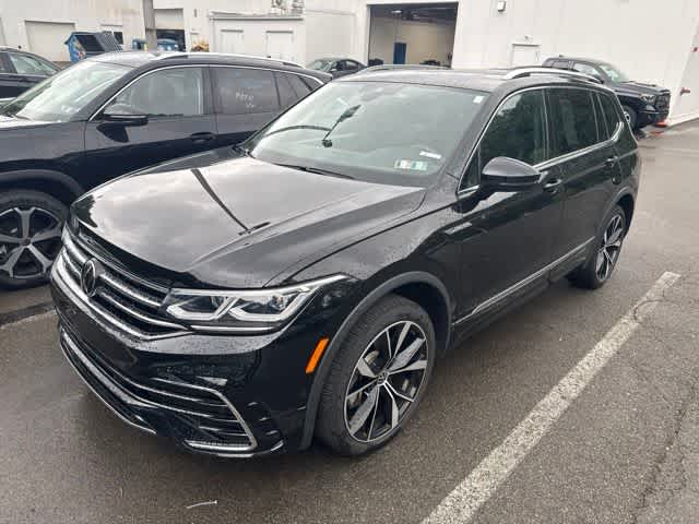 2023 Volkswagen Tiguan 2.0T SEL R-Line 4Motion's photo