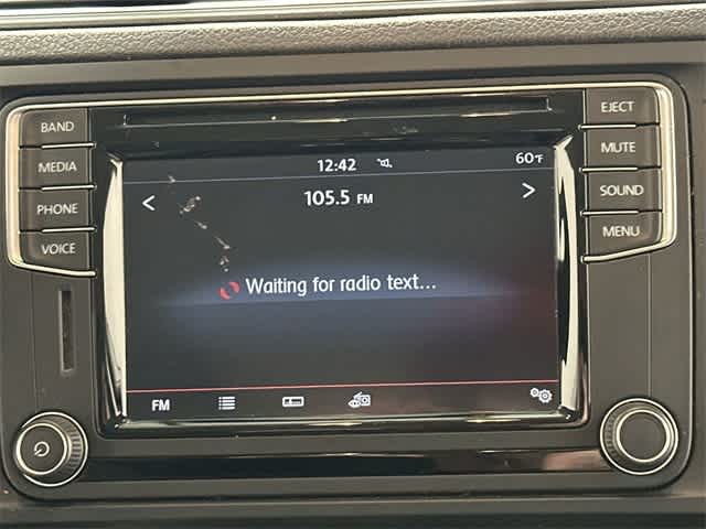 Thumbnail: 2017 Volkswagen Jetta - 12