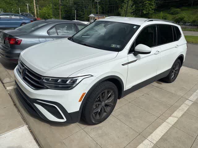 Thumbnail: 2024 Volkswagen Tiguan - 1