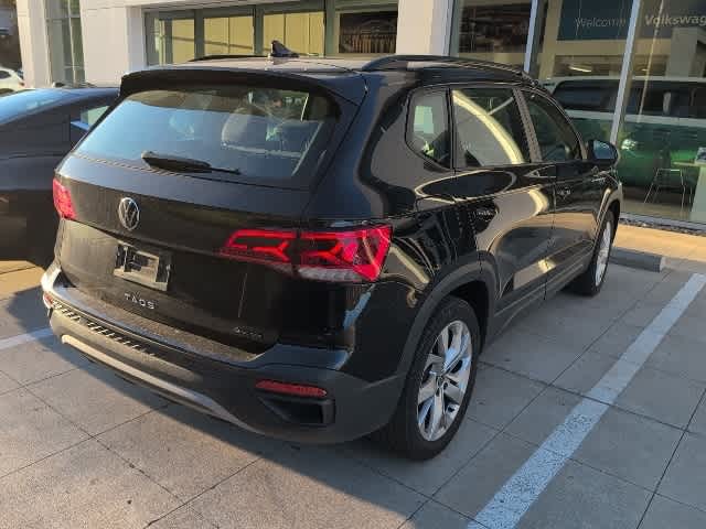 2023 Volkswagen Taos S photo 3