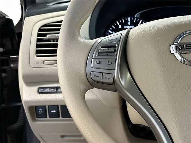 Thumbnail: 2014 Nissan Altima - 8