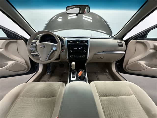 Thumbnail: 2014 Nissan Altima - 17