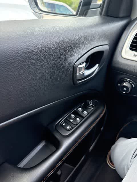 Thumbnail: 2018 Jeep Compass - 18