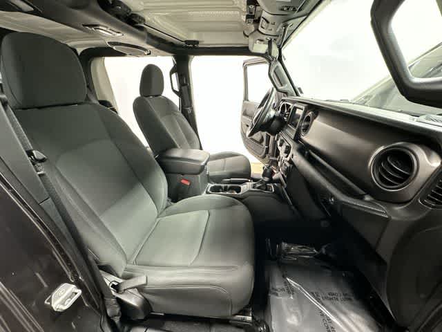 Thumbnail: 2022 Jeep Gladiator - 22