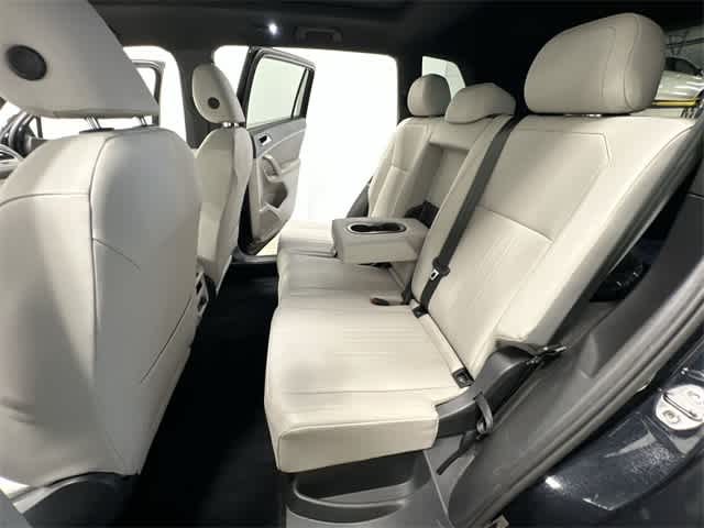 Thumbnail: 2022 Volkswagen Tiguan - 19