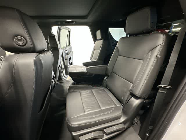 Thumbnail: 2022 Chevrolet Tahoe - 21