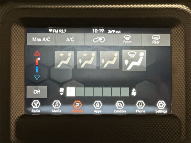 Thumbnail: 2022 Jeep Wrangler - 14