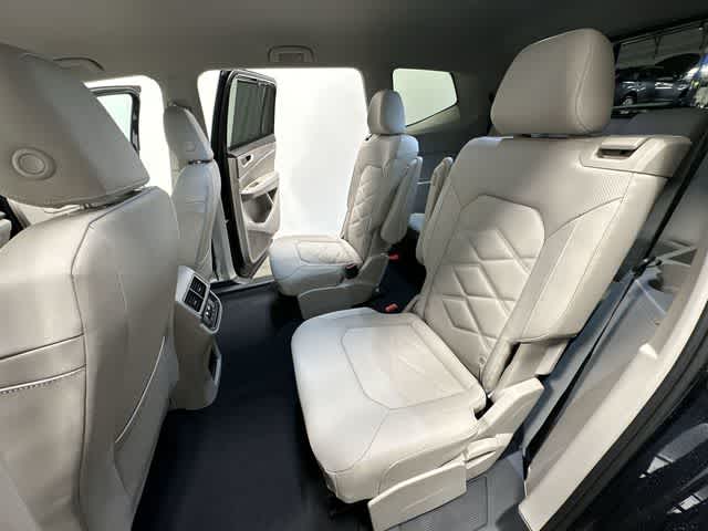 Thumbnail: 2026 Volkswagen Atlas - 17